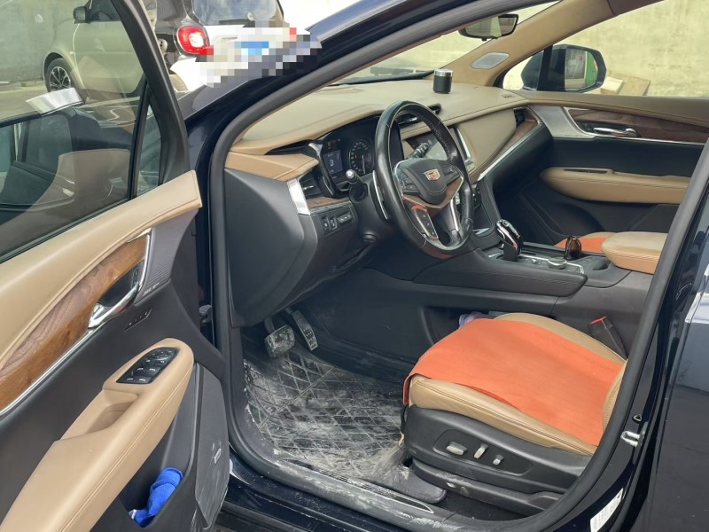 济宁20年凯迪拉克XT56