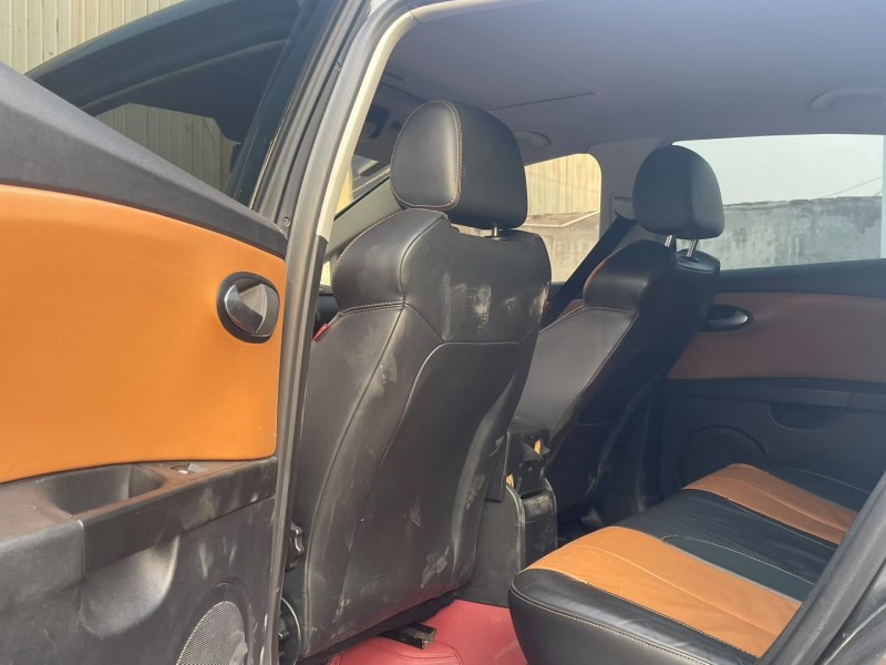 济宁14年西雅特LEON5