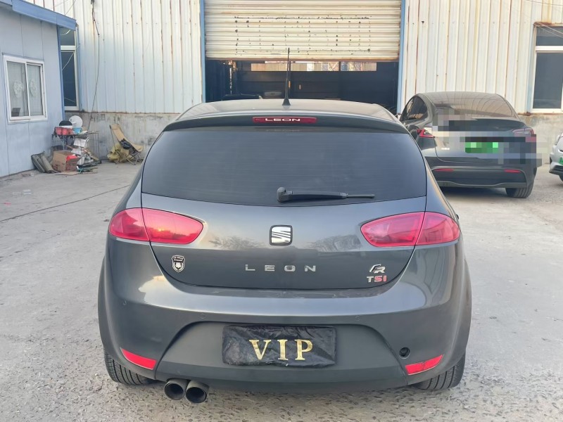 济宁14年西雅特LEON9