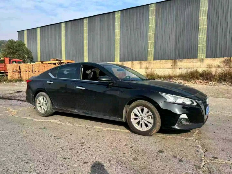 九江21年日产天籁2