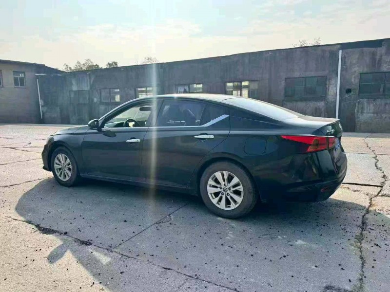 九江21年日产天籁8