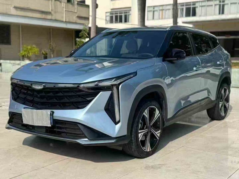 济宁23年吉利博越3