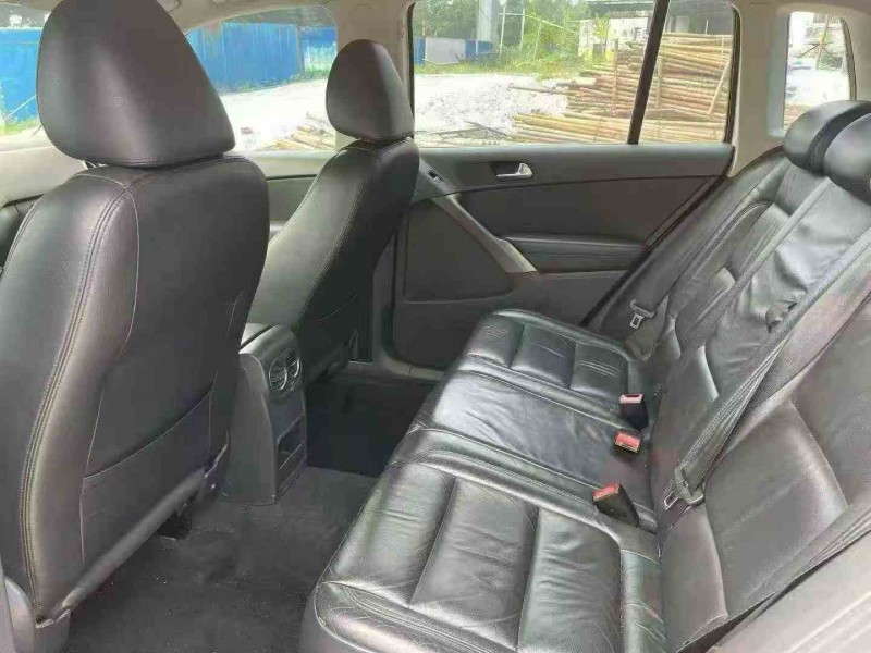 湛江12年大众途观5