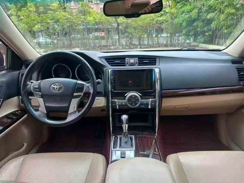 珠海13年丰田锐志6