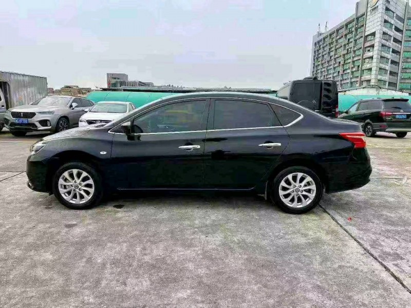 深圳25年日产轩逸8