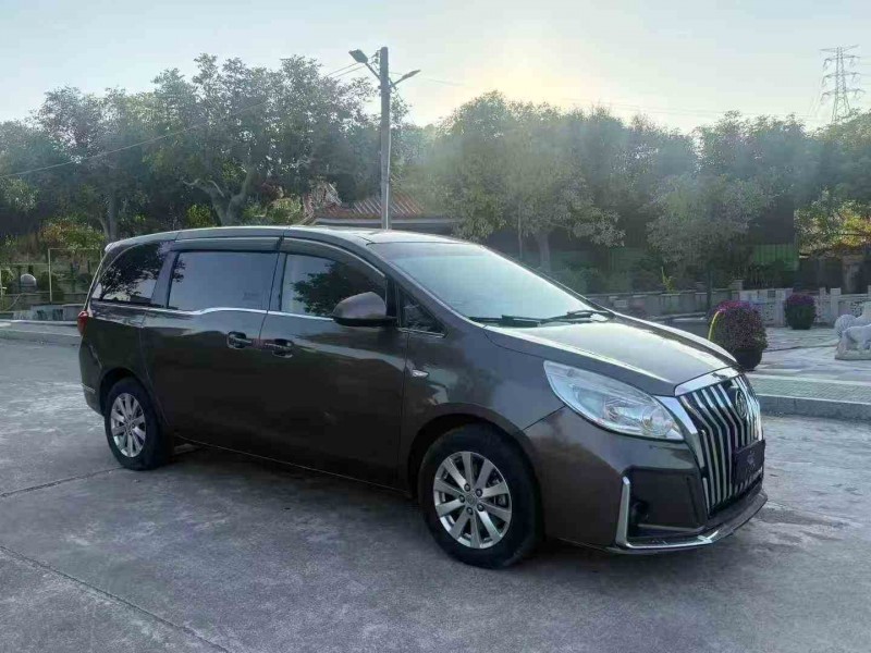 江门18年别克GL82