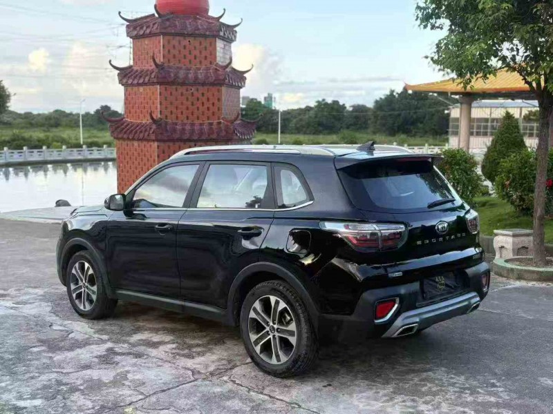 江门18年起亚智跑8