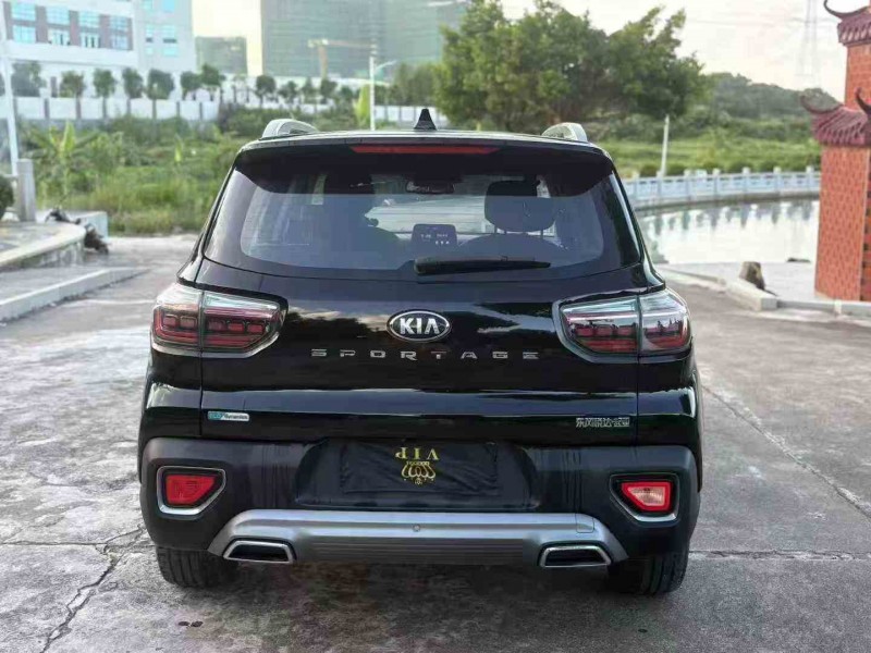 江门18年起亚智跑9