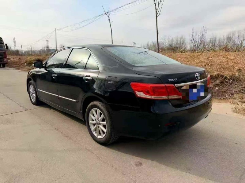 济宁11年丰田凯美瑞8