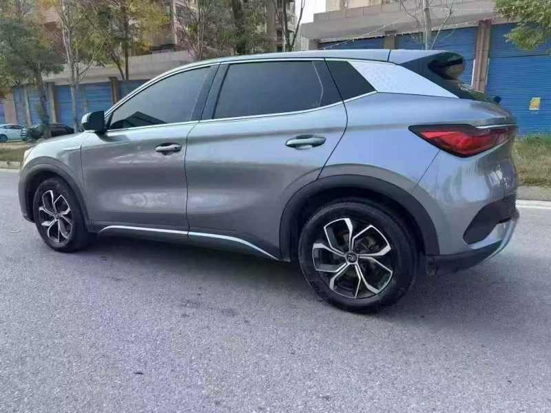 湛江23年比亚迪元7