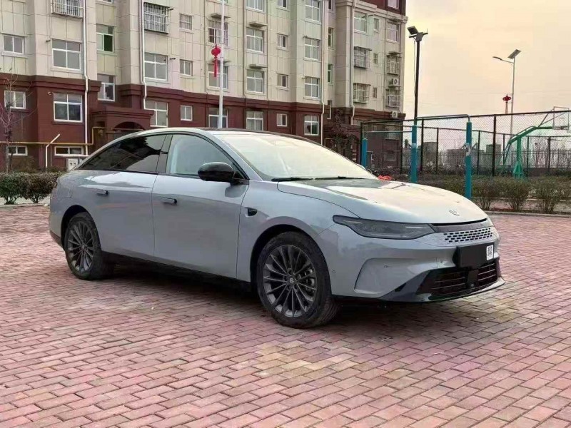 潍坊25年零跑汽车C012