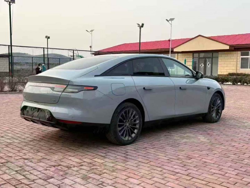 潍坊25年零跑汽车C018