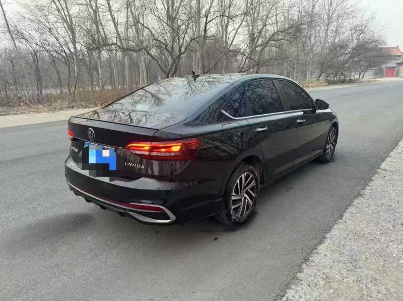 张家口25年大众朗逸5