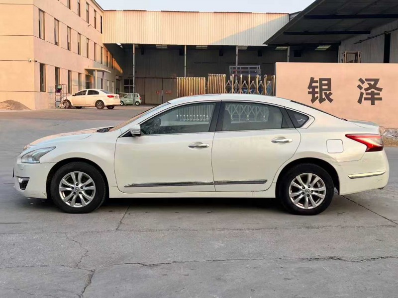 徐州15年日产天籁8