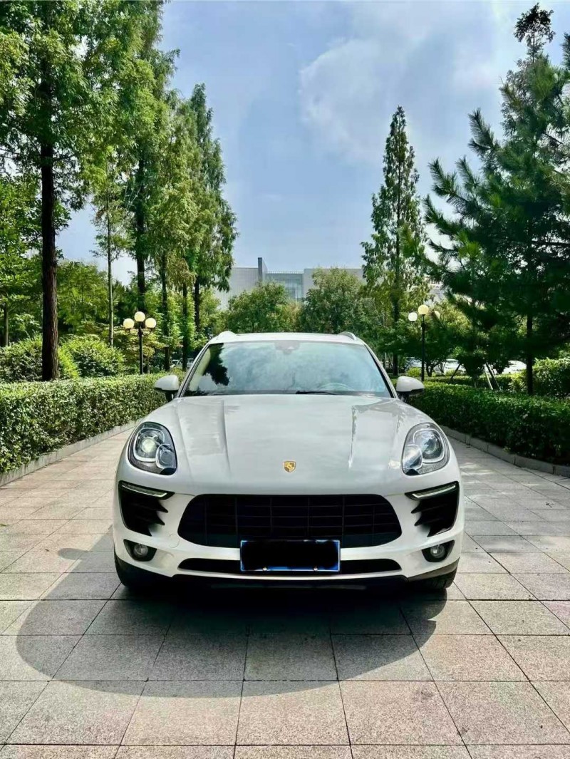 烟台16年保时捷Macan1