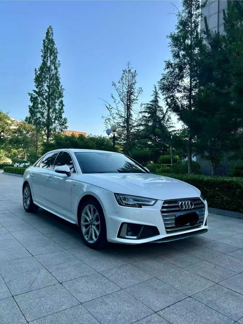 烟台19年奥迪A4L3