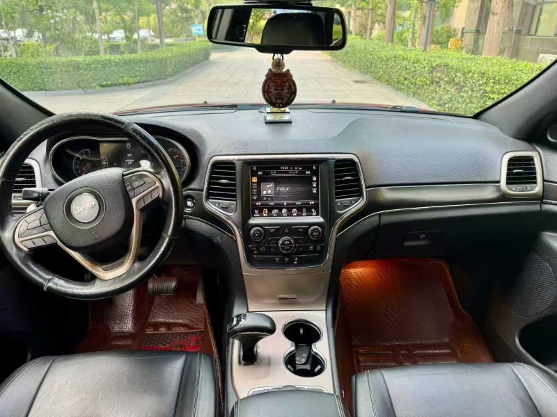 烟台15年Jeep大切诺基4