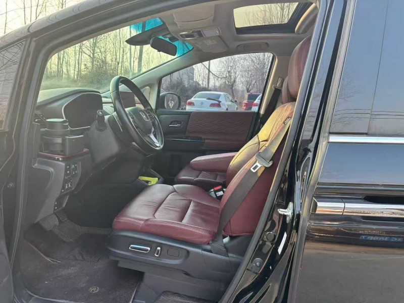 徐州22年本田艾力绅4