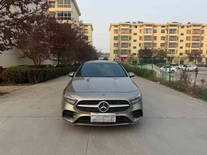 徐州19年奔驰A1