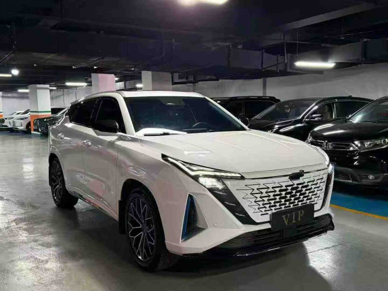 成都23年长安汽车欧尚2