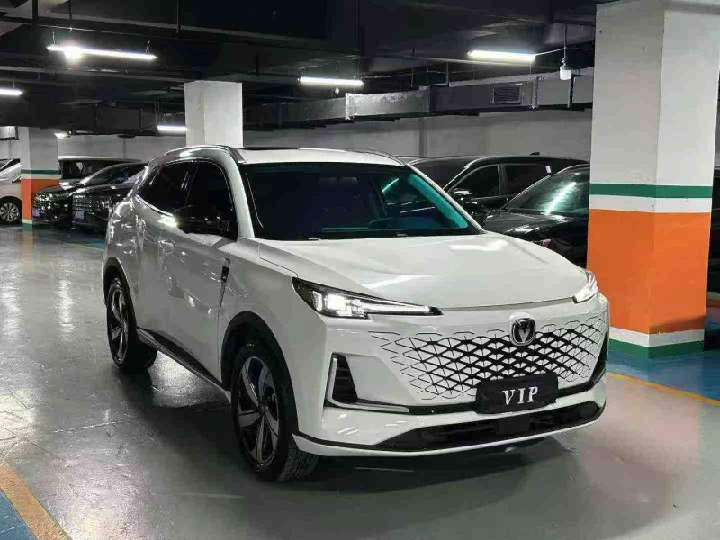 成都24年长安汽车CS552