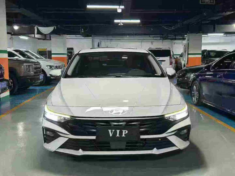 成都24年现代伊兰特1