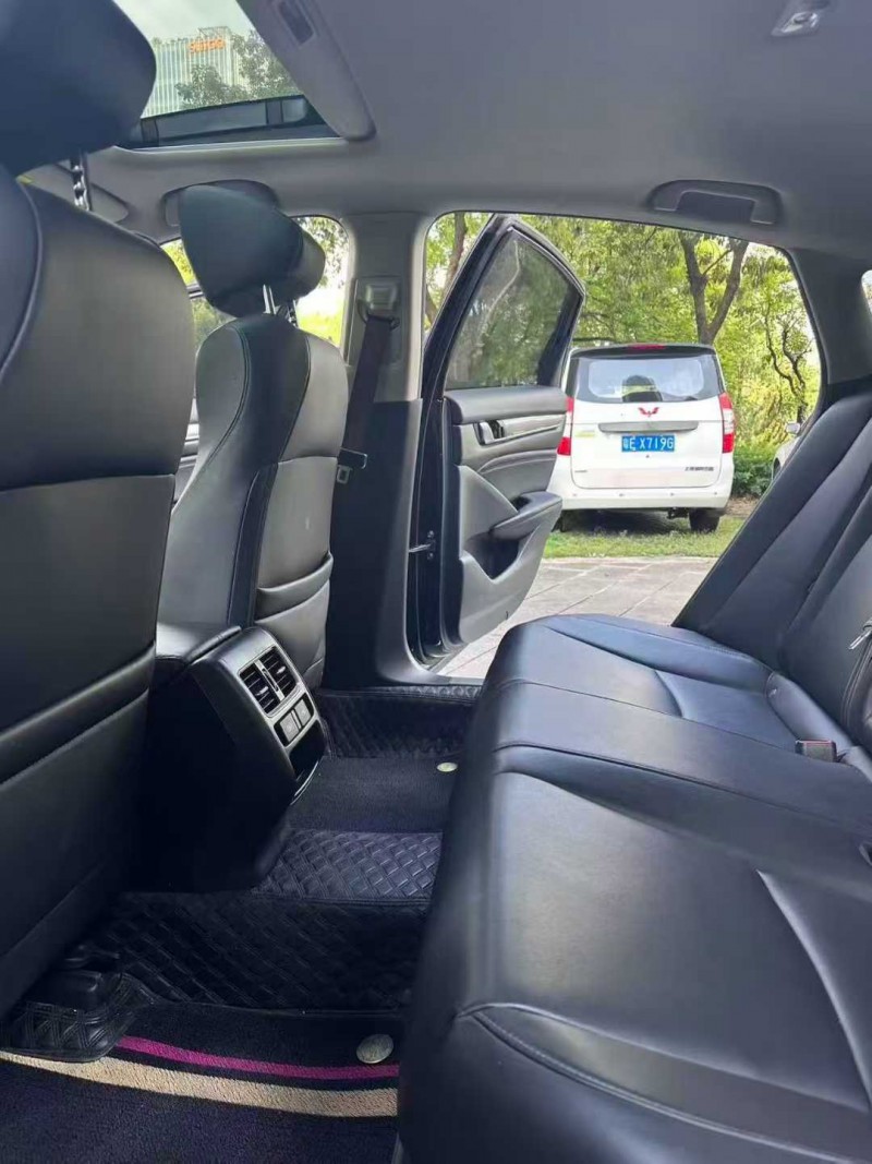 佛山22年本田雅阁6