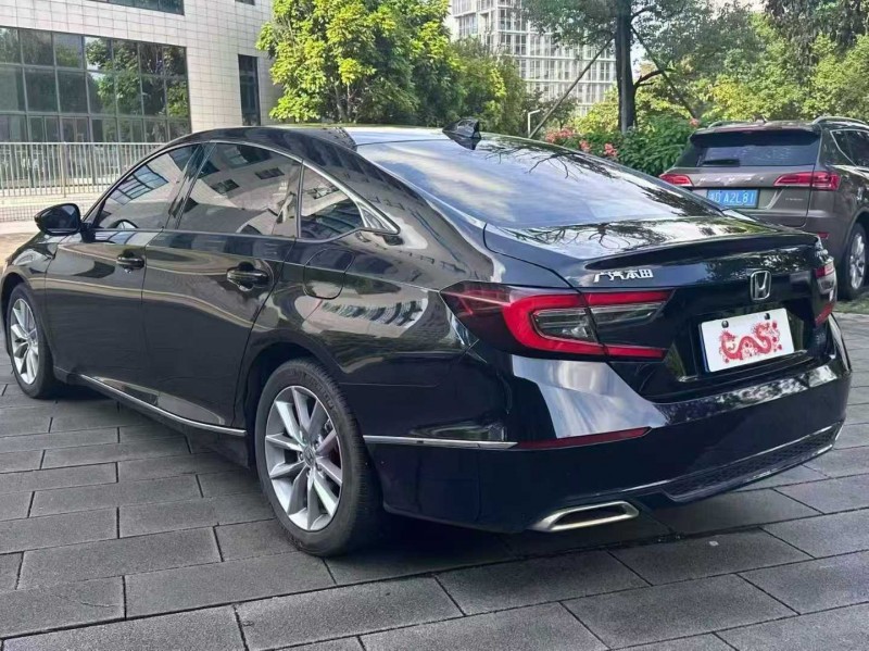 佛山22年本田雅阁8