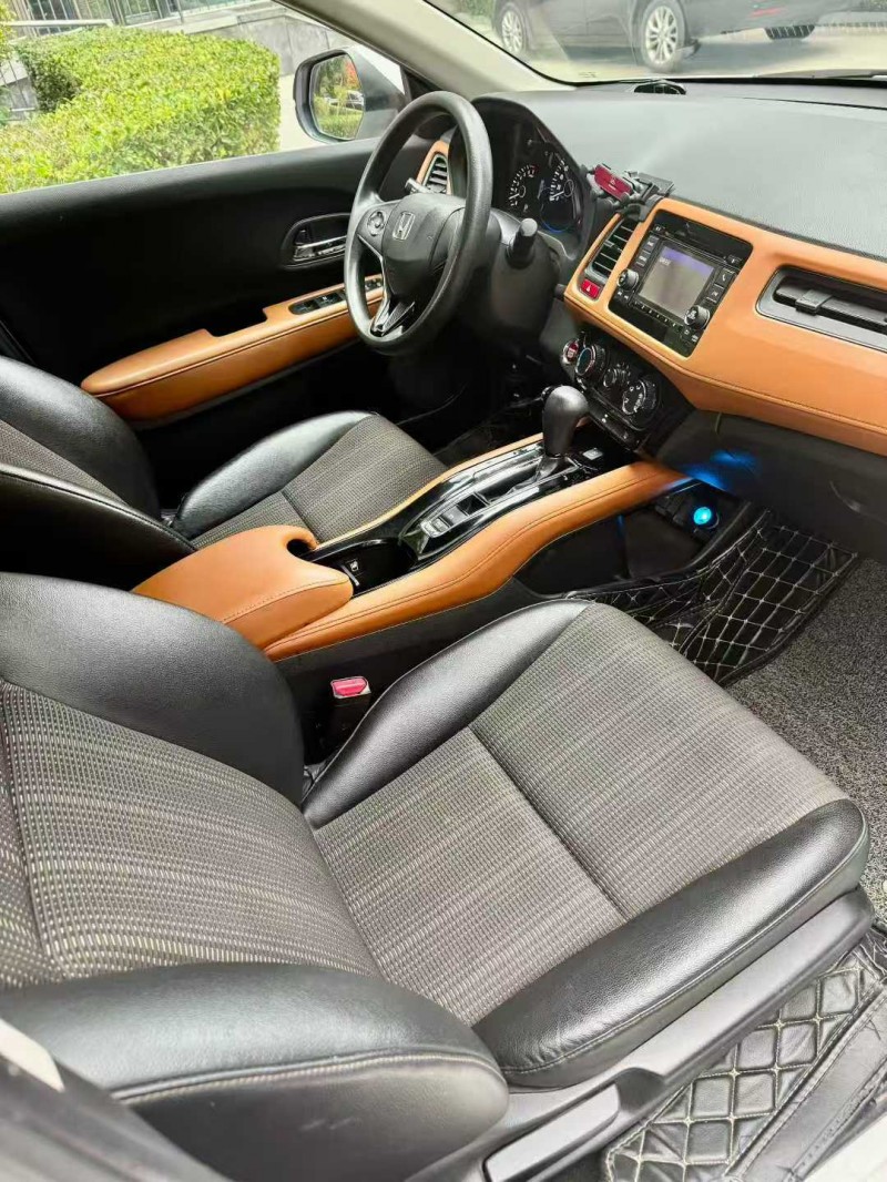 烟台17年本田缤智5