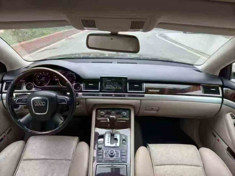 龙岩08年奥迪A8L6