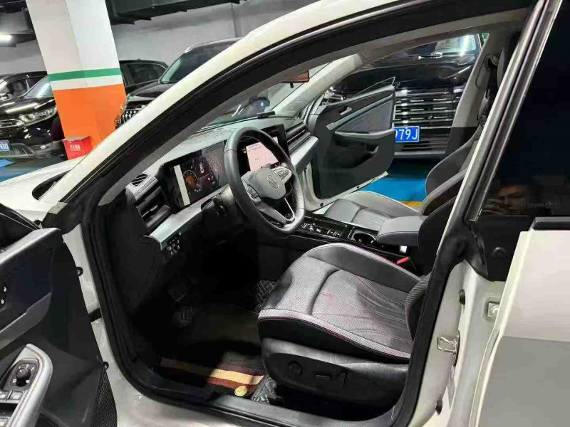 成都23年大众凌渡3