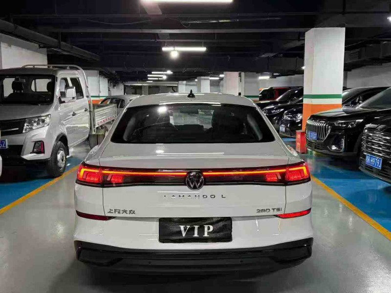 成都23年大众凌渡8