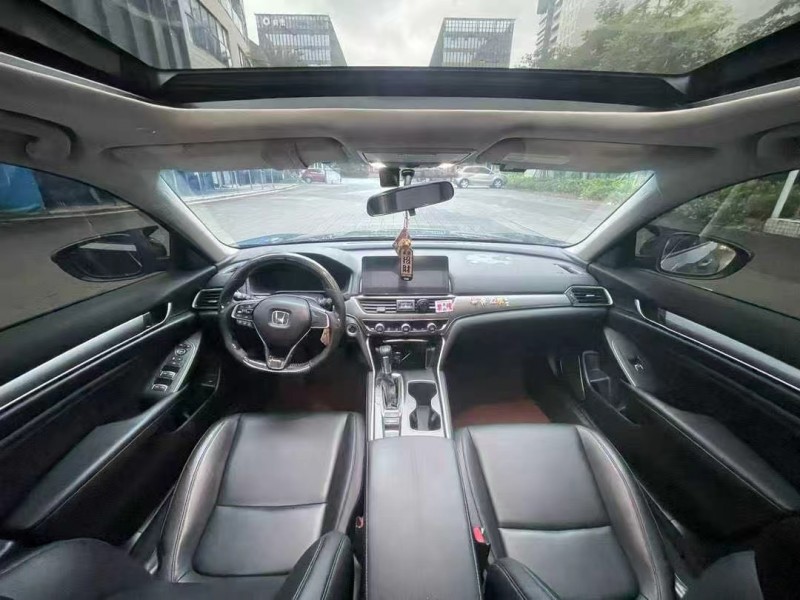 佛山23年本田雅阁6