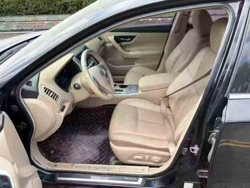 湛江17年日产天籁4