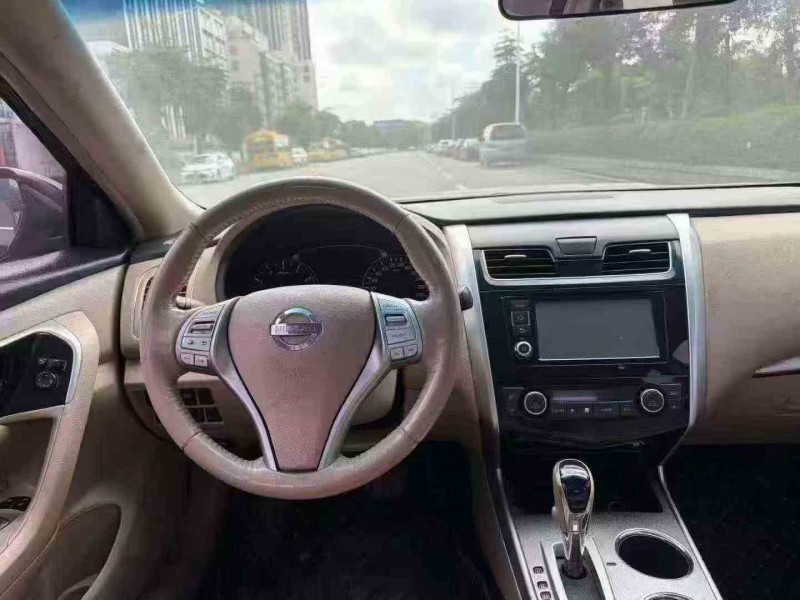 湛江17年日产天籁5