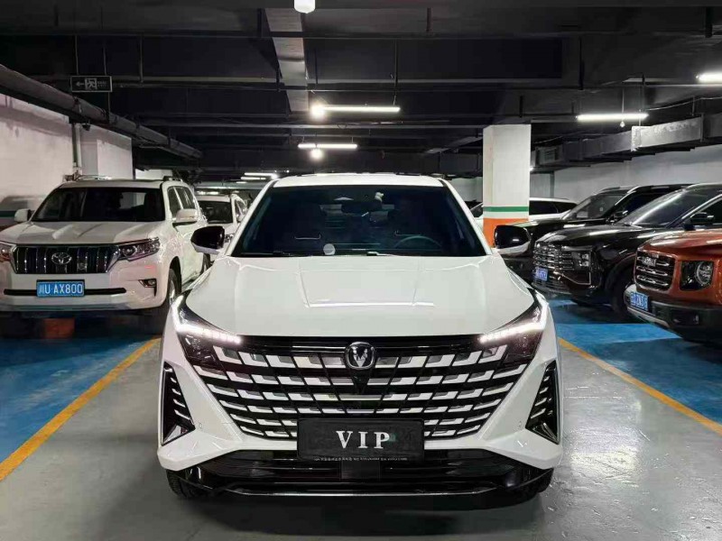 成都25年长安汽车UNI1