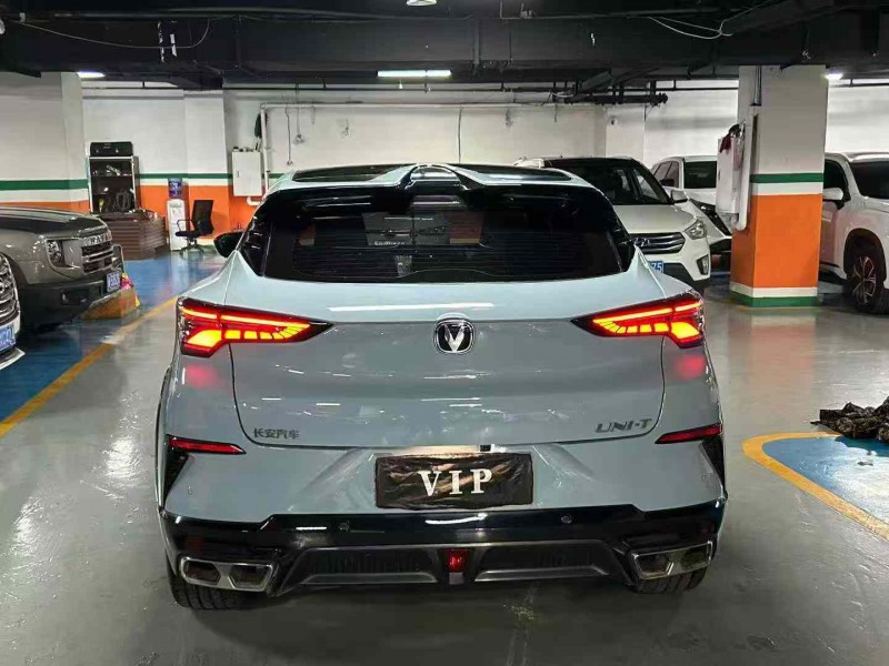 成都23年长安汽车UNI7