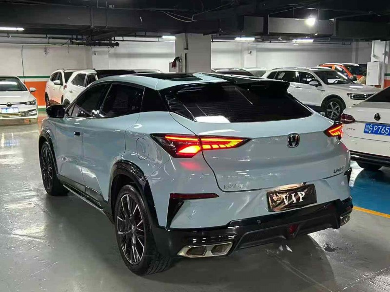 成都23年长安汽车UNI8