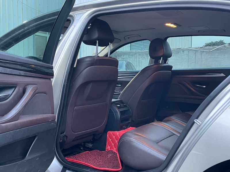 济宁17年宝马5系6