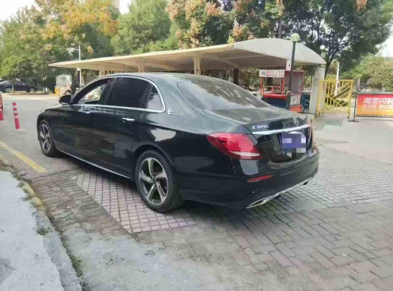 黄石17年奔驰E5