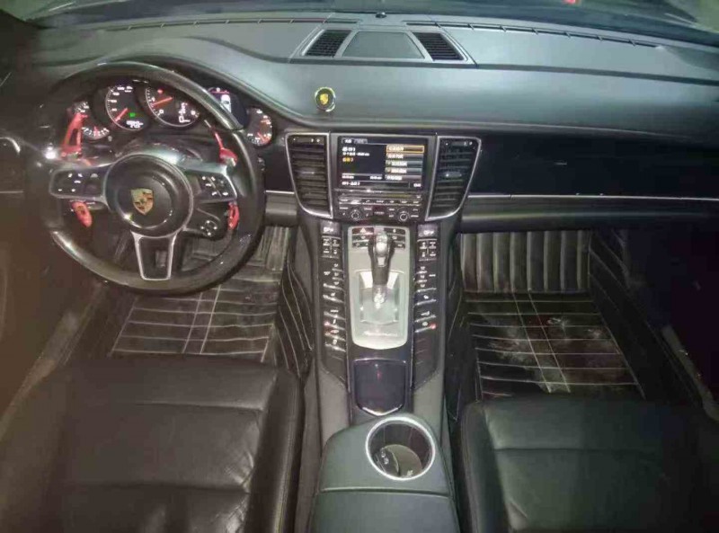 荆州12年保时捷帕拉梅拉4