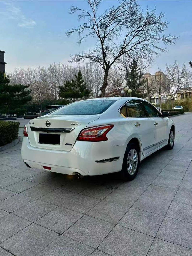 烟台14年日产天籁8