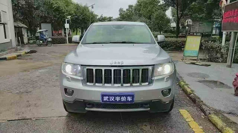宜昌13年Jeep大切诺基1