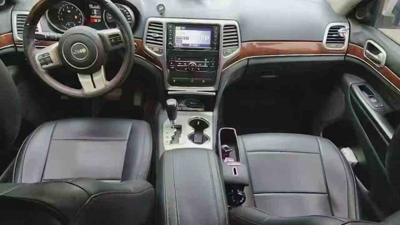 宜昌13年Jeep大切诺基4