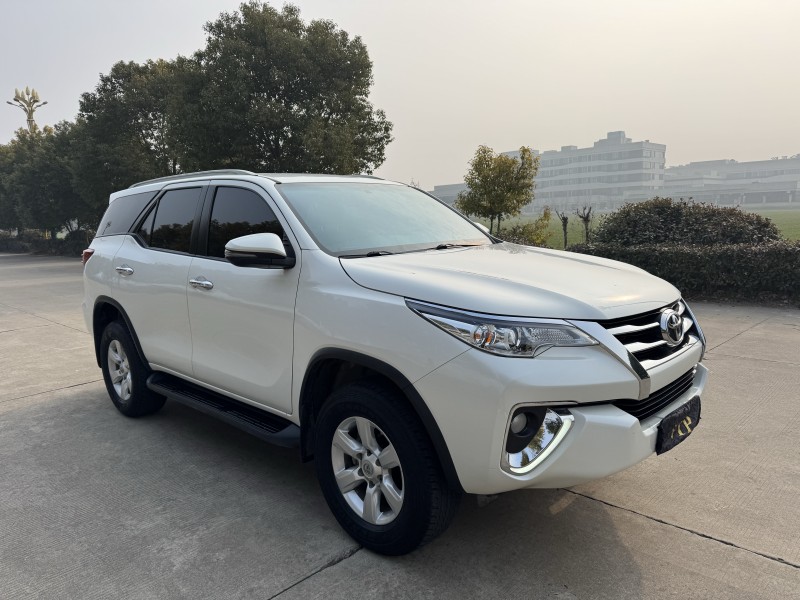 盐城18年丰田穿越者3