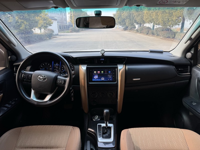 盐城18年丰田穿越者9