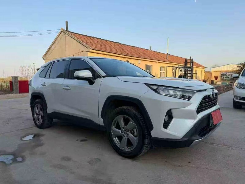 青岛20年丰田RAV4荣放3