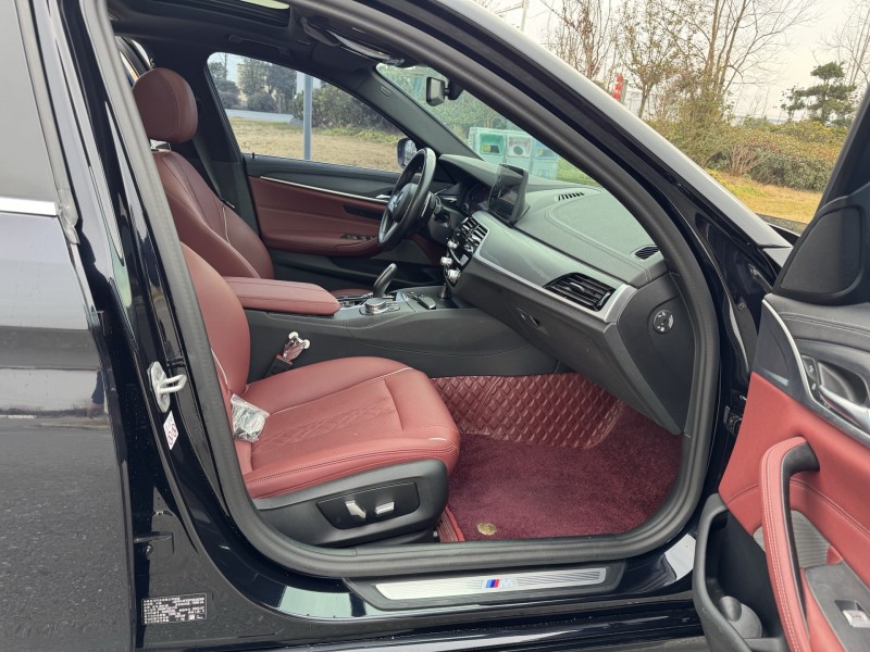 盐城23年宝马5系8