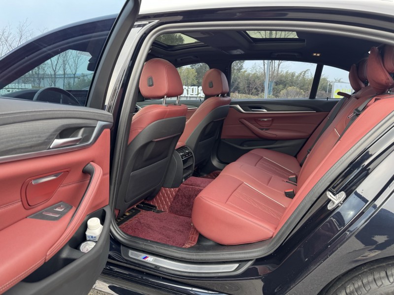 盐城23年宝马5系9