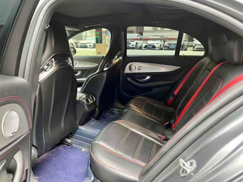 广州19年奔驰AMG6